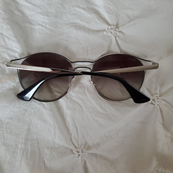 Amazing Prada Gunmetal Sunglasses w/Box Never Worn - Picture 6 of 10